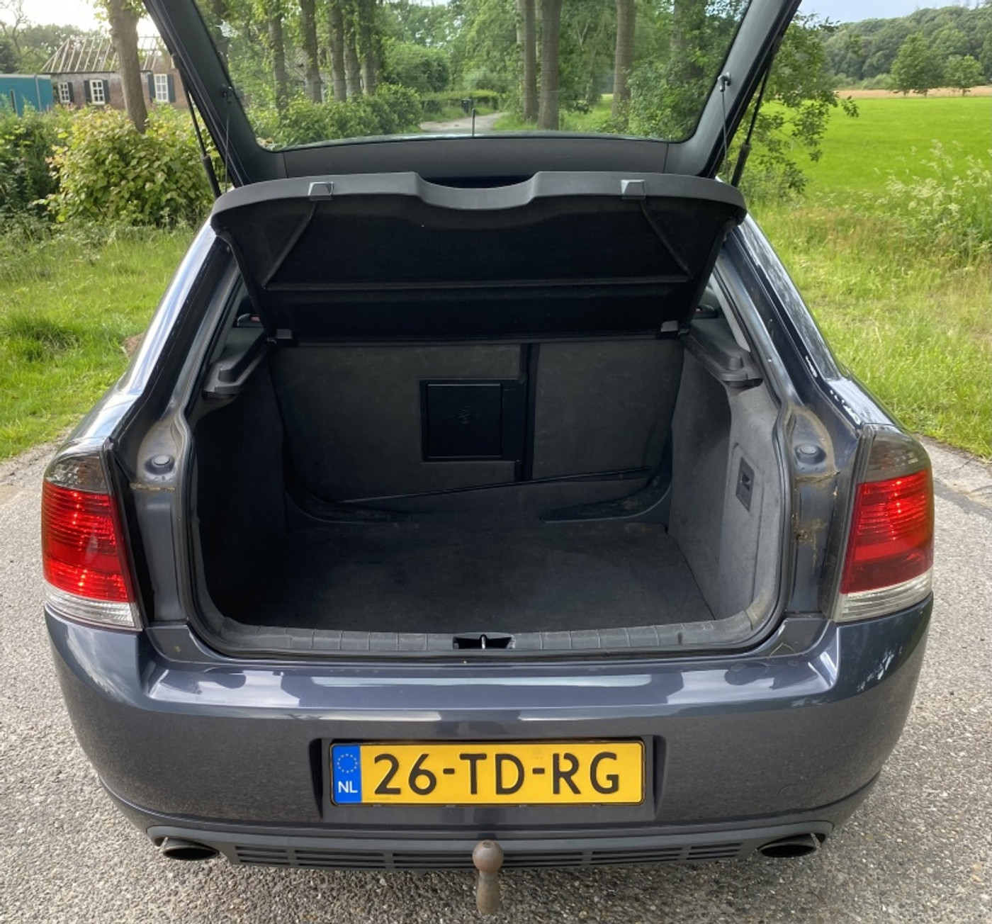 Foto van Opel Vectra GTS