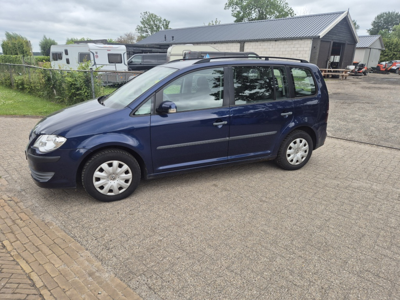 Volkswagen Touran 1.6 Optive 2008 - voorkant