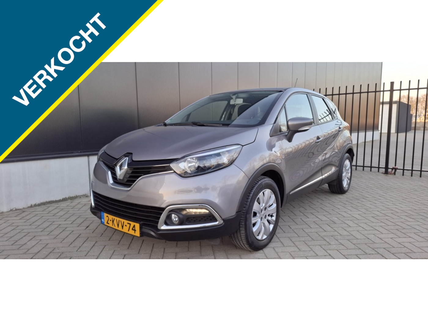 Renault Captur 1.2 TCe Expression 2013 - voorkant