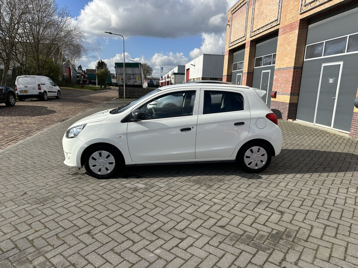 Foto van Mitsubishi Mitsubishi Space Star