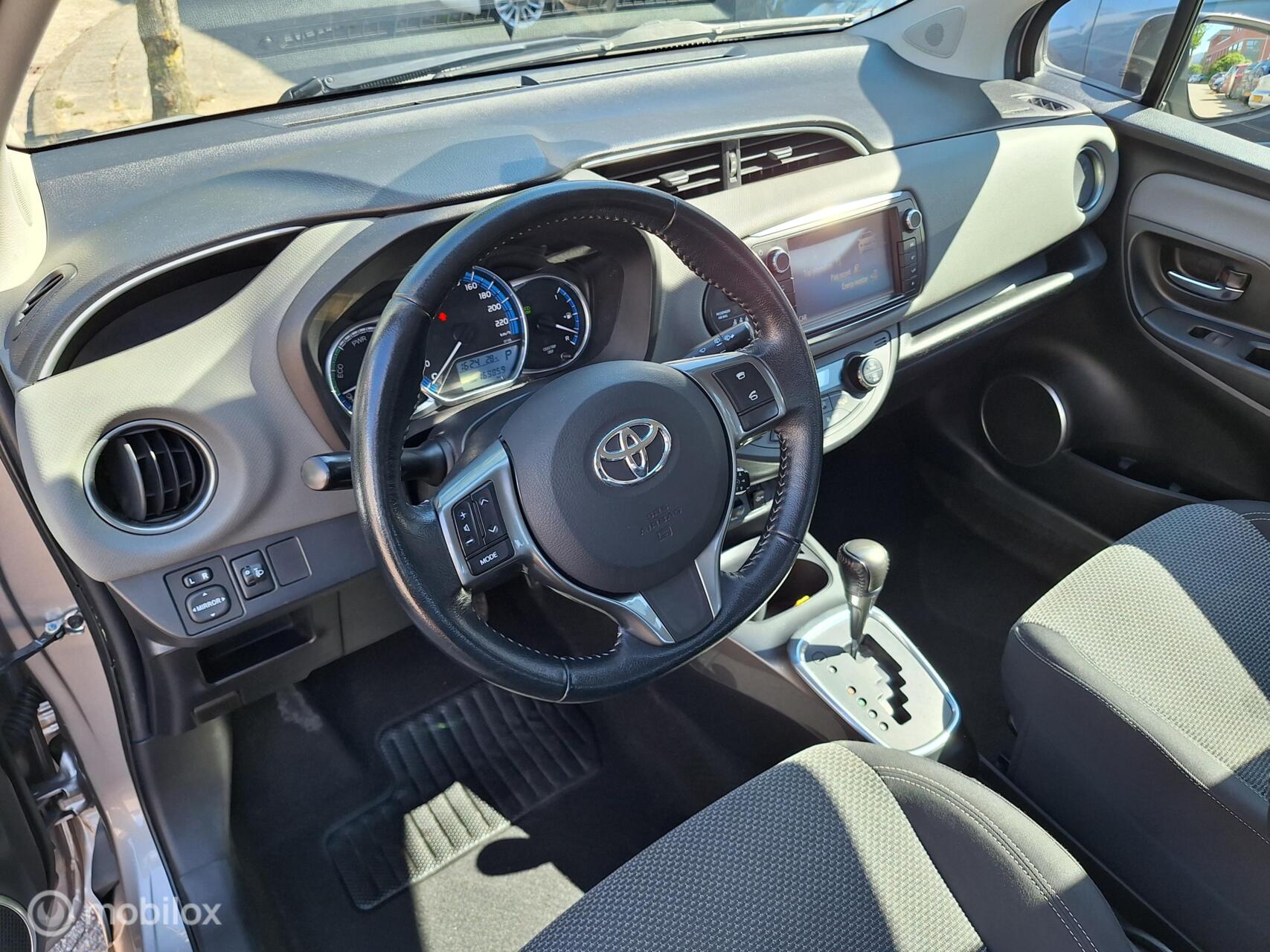 Foto van Toyota Toyota Yaris Hybrid