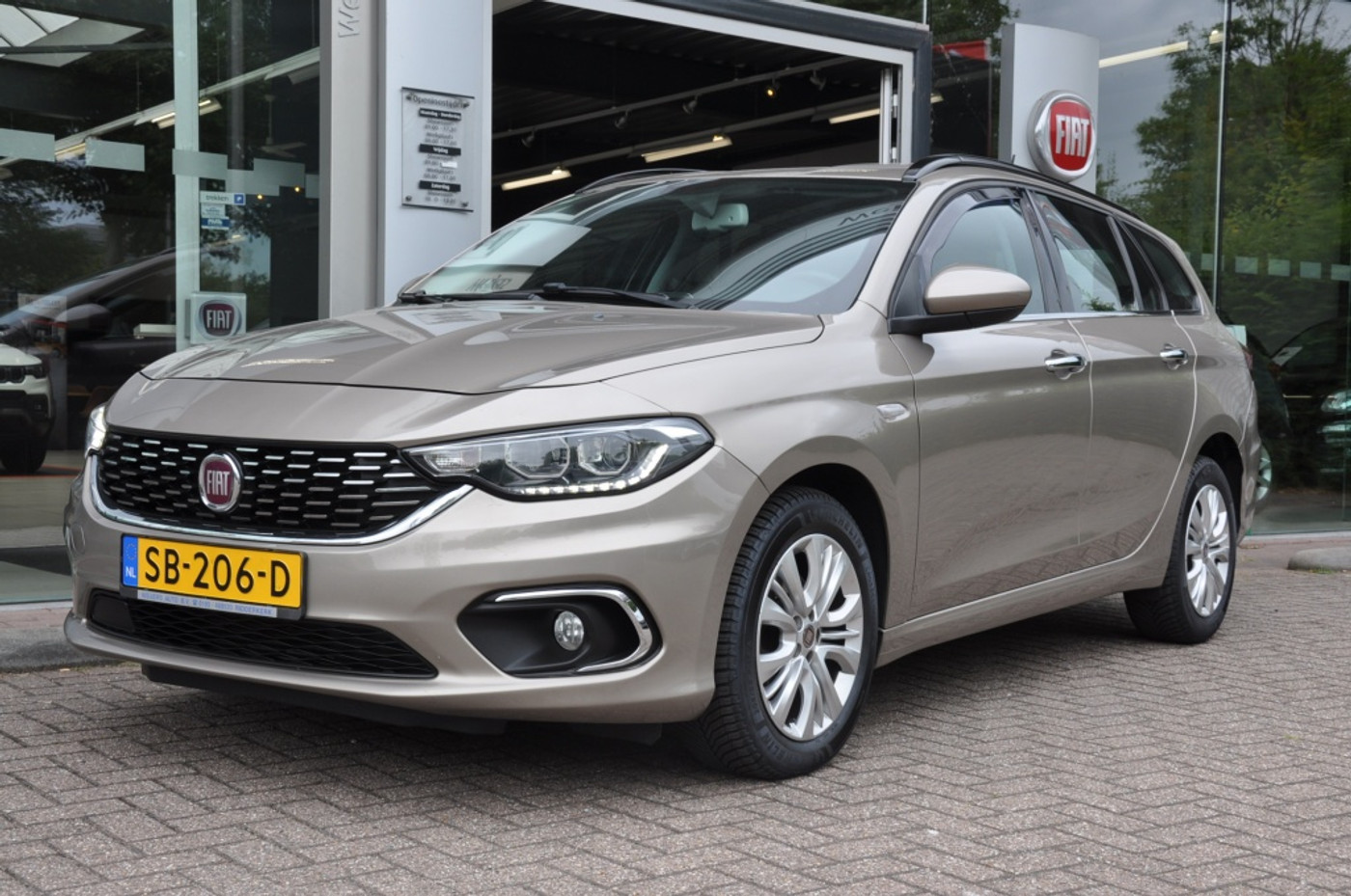 Fiat Fiat Tipo 1.6 MJ 16v Bus. Trekhaak Euro 6 2018 - voorkant