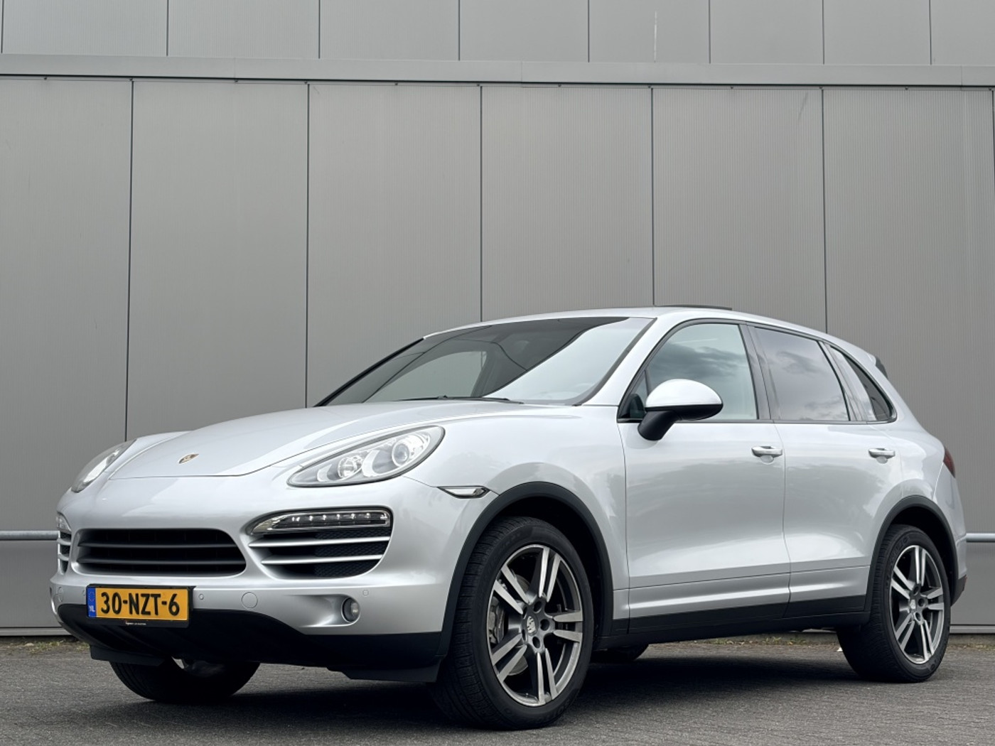 Porsche Cayenne 3.6 btw auto, nap, panoramadak 2011 - voorkant