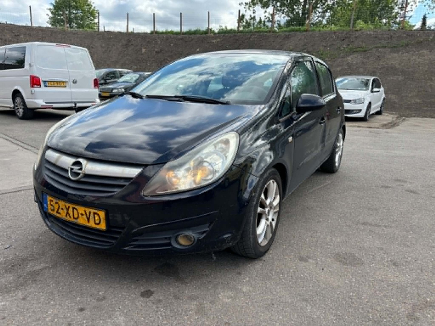 Opel Corsa 1.4-16V Bns Sport 2007 - voorkant