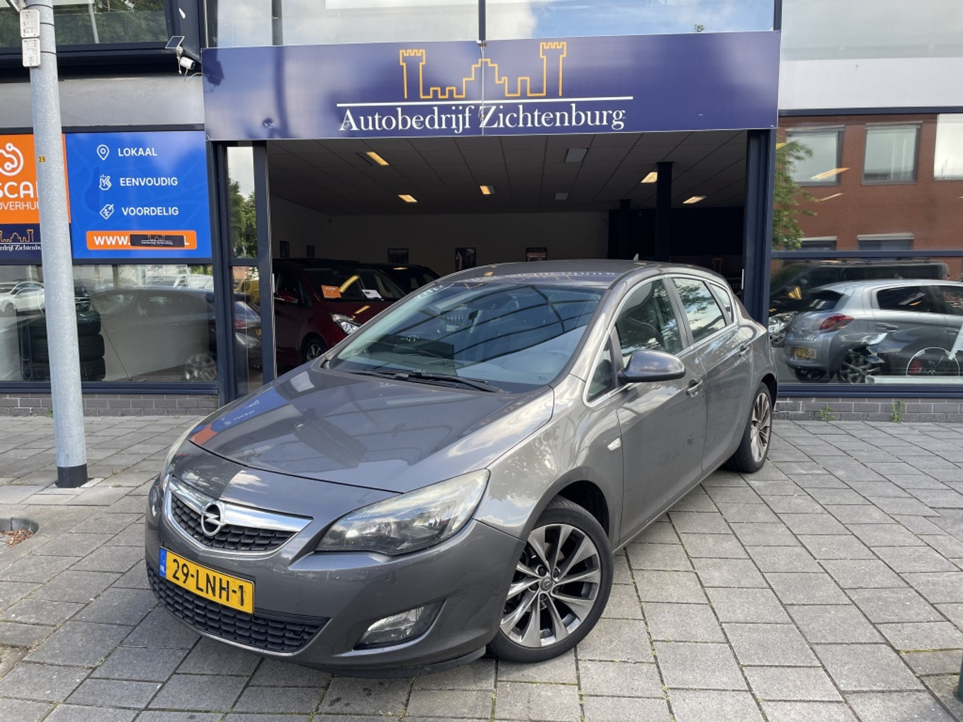 Opel Astra 1.6 Sport 2010 - voorkant