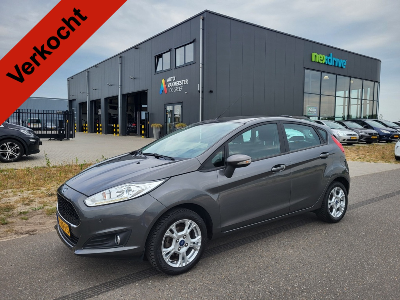 Ford Fiesta 1.0 80 pk Style Ultimate Cruise-control Parkeersensoren 2017 - voorkant