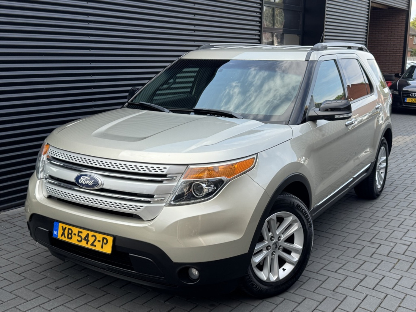 Ford Explorer 3.5 V6 2011| LEER| CLIMA| 7PERS| CRUISE| UNIEK| TOP 2011 - voorkant