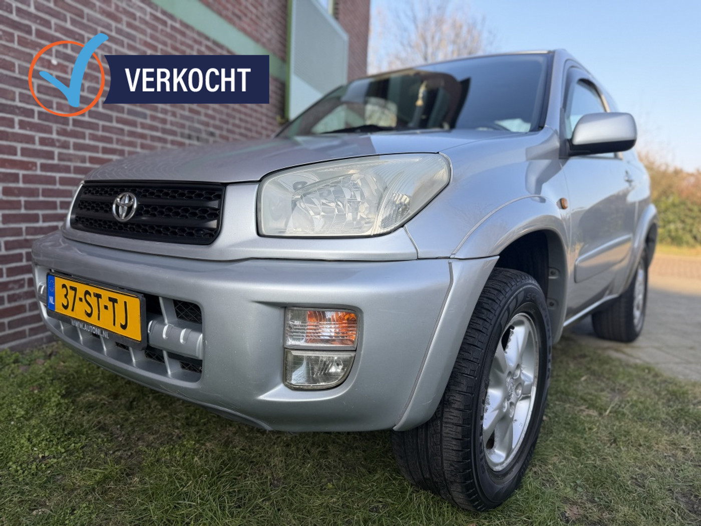 Toyota Toyota Rav4 2.0-16V VVT-i Luna*2000*Airco|4x4|T-haak|Nap 2000 - voorkant