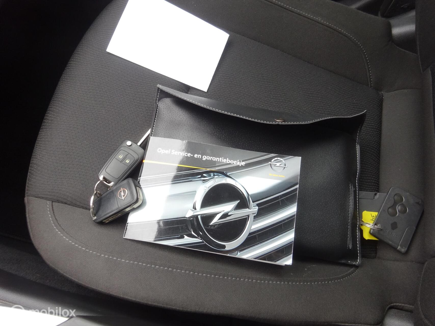 Foto van Opel Insignia Sports Tourer SW