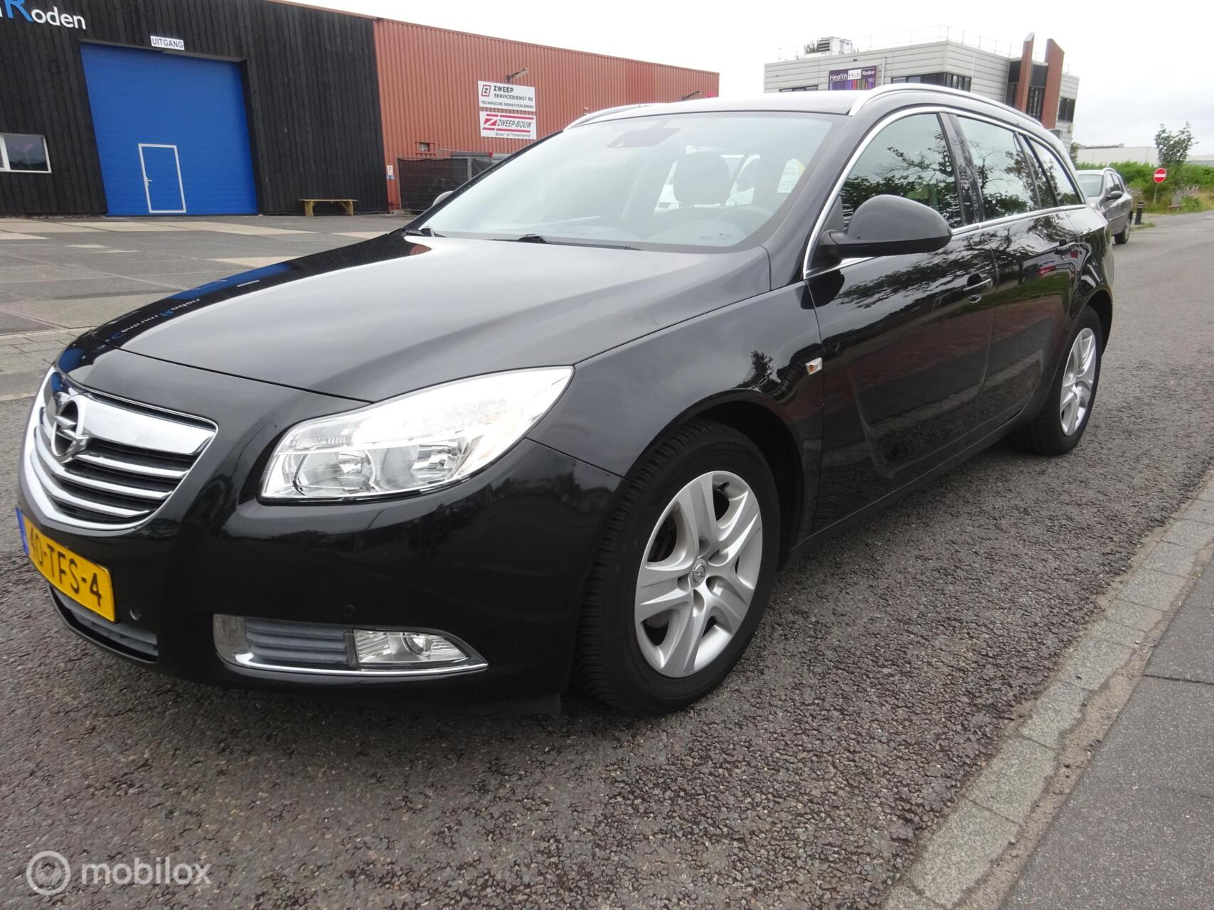 Opel Insignia Sports Tourer SW 1.4 Turbo EcoFLEX Business Edition 2012 - voorkant