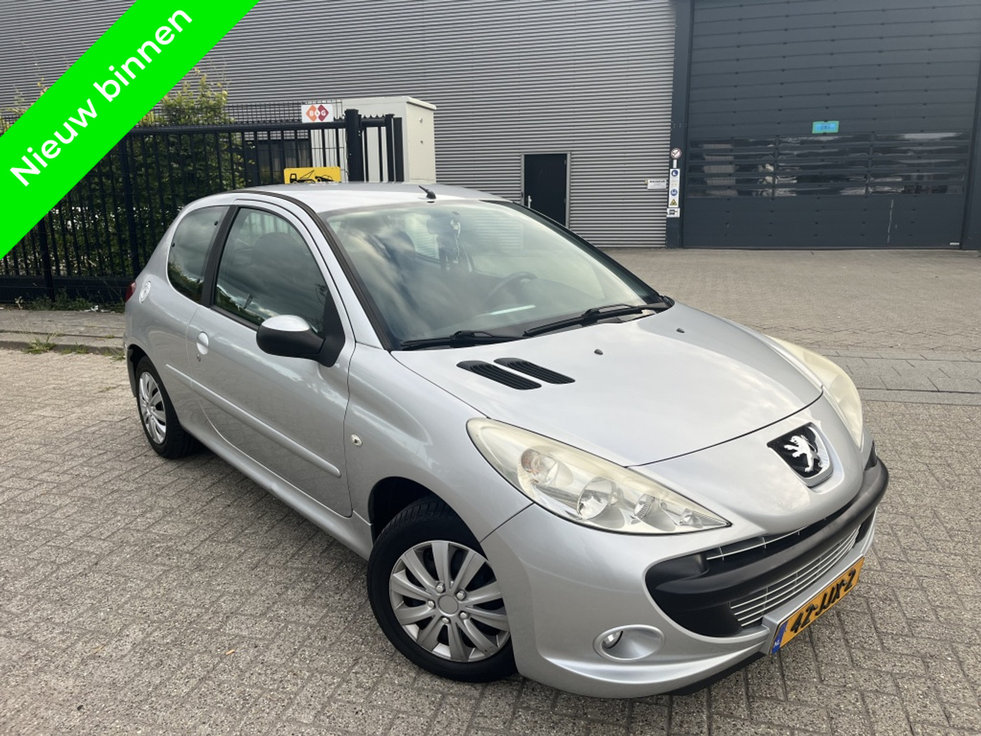 Peugeot 2***** 1.4 XS Cruisecontrol Clima Bleutooth Facelift 2009 - voorkant