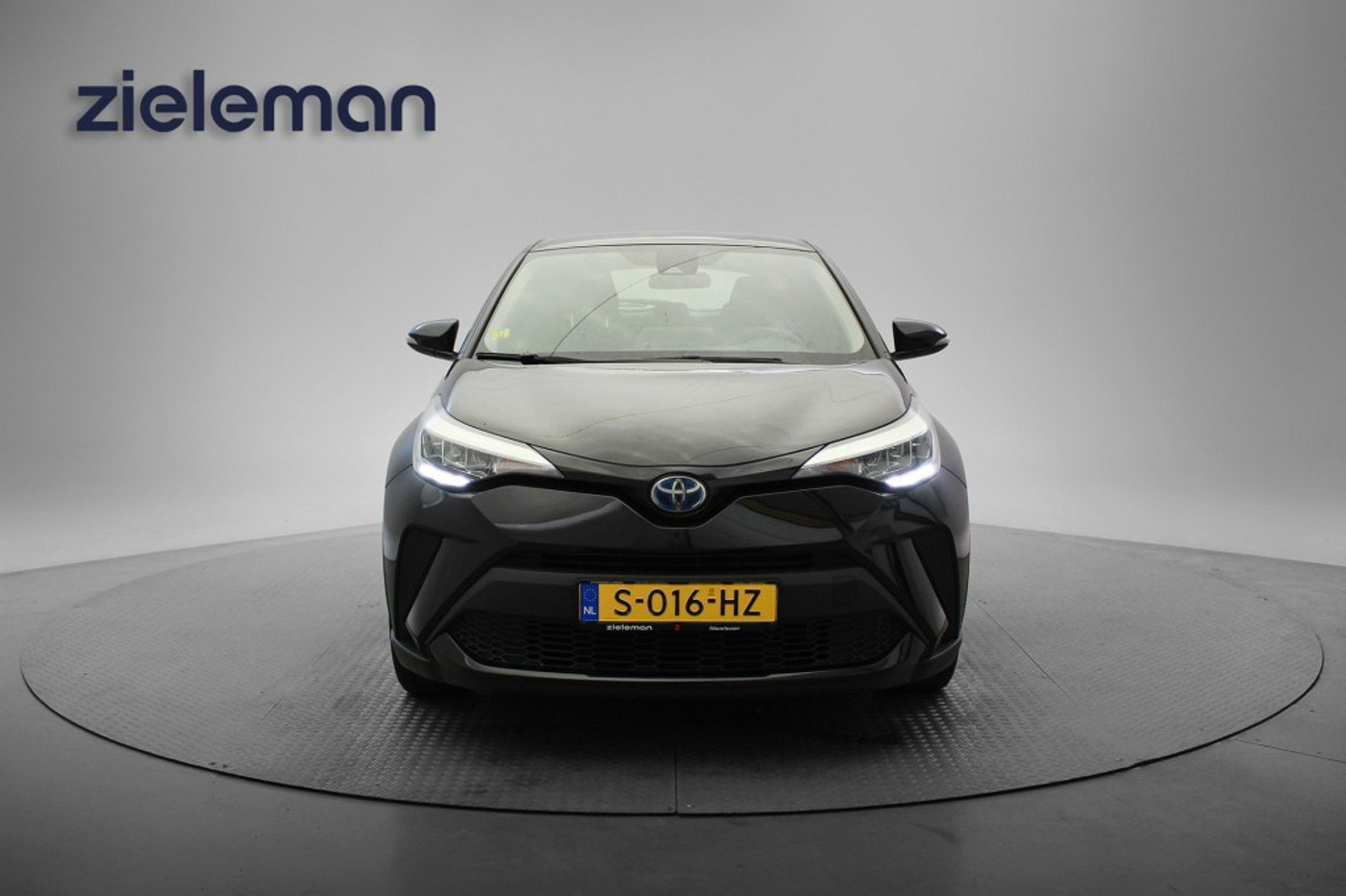 Foto van Toyota Toyota C-hr