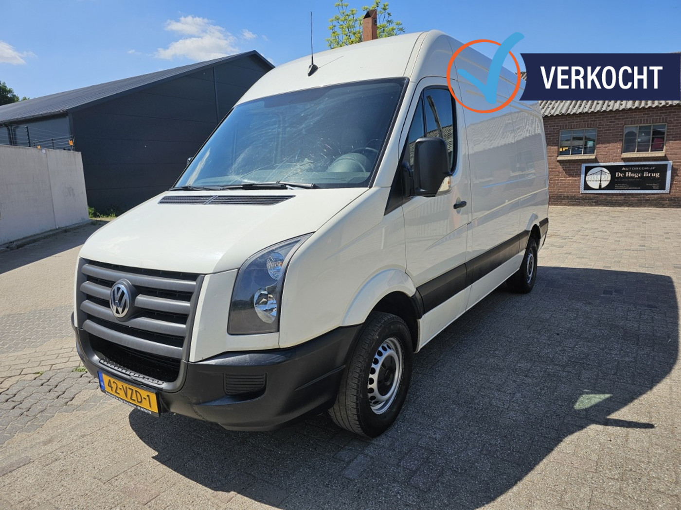 Volkswagen Crafter 35 2.5 TDI L2H1 2009 - voorkant
