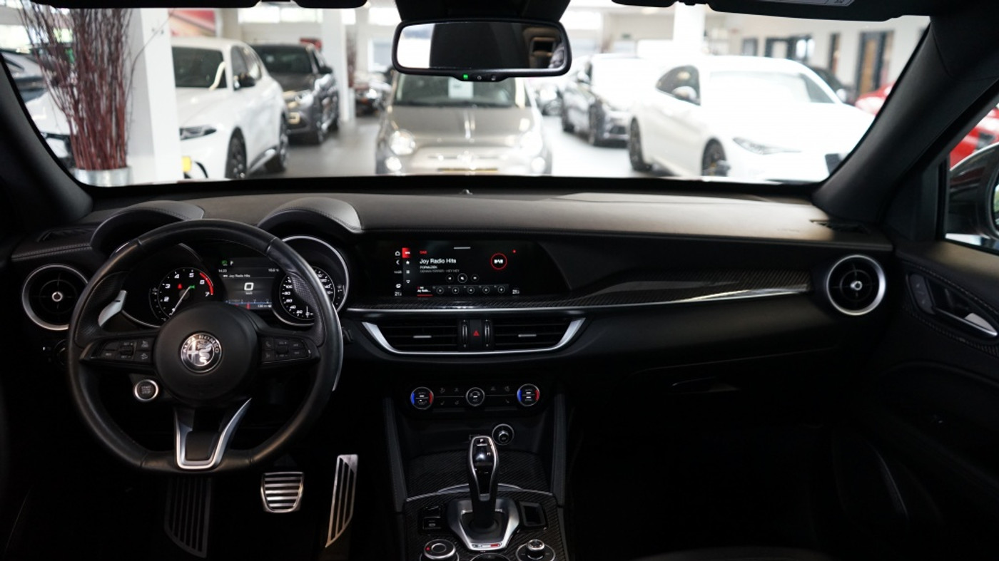 Foto van Alfa Romeo Stelvio Quadrifoglio