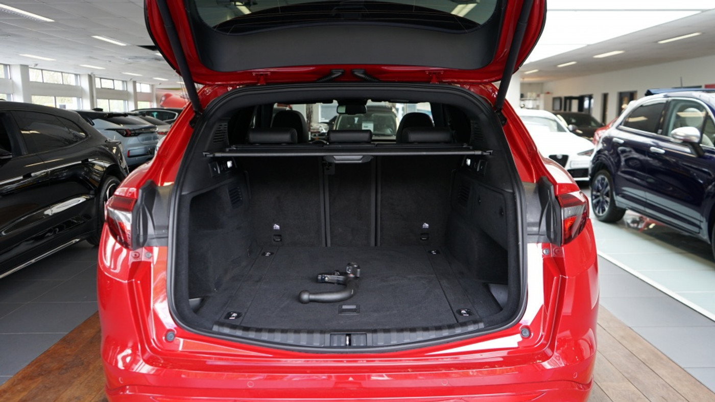 Foto van Alfa Romeo Stelvio Quadrifoglio