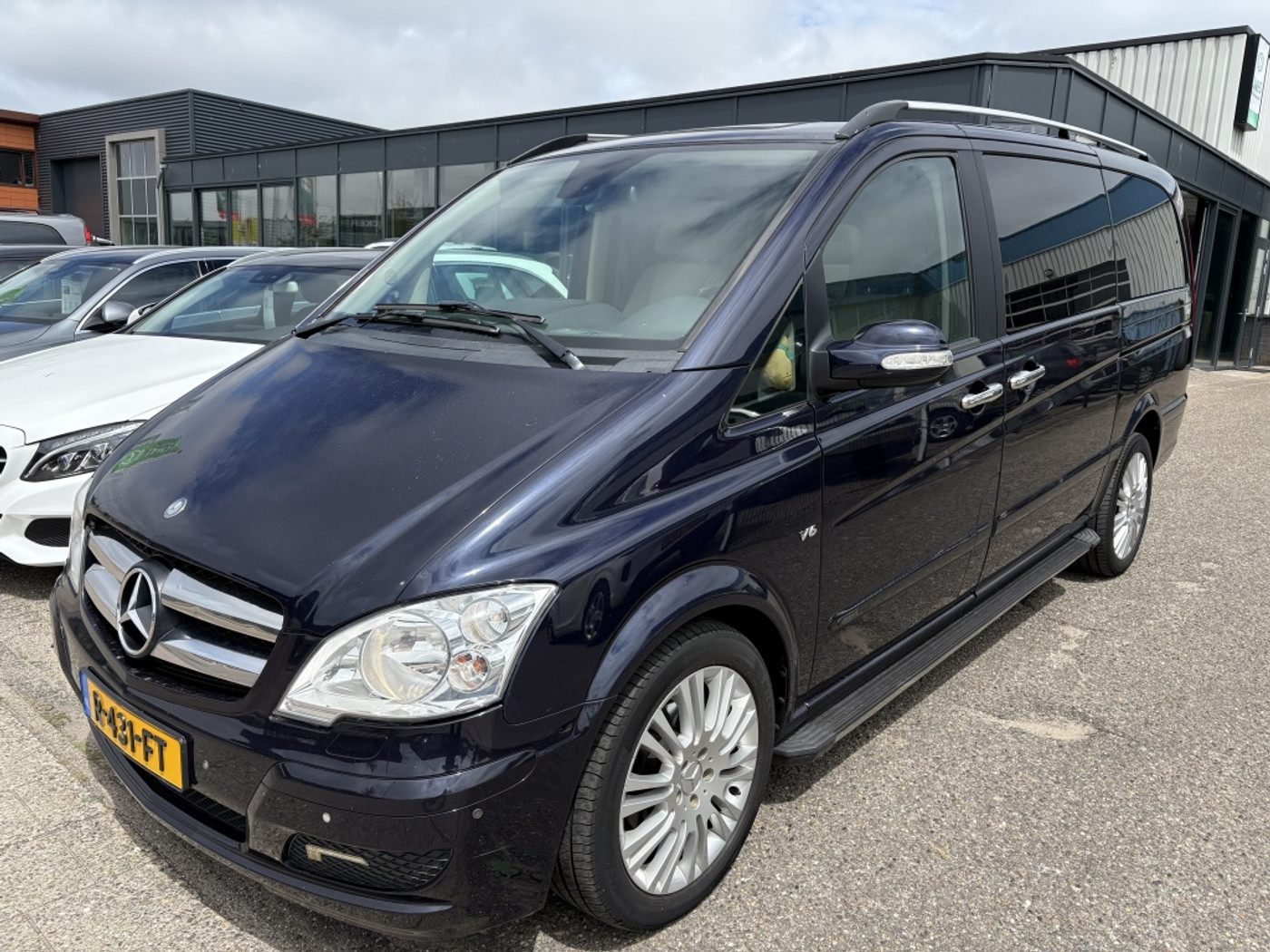 Mercedes-Benz Viano CDI 3.0 3.0 CDI | 6-zits | Leder | 18inch | Panodak 2008 - voorkant