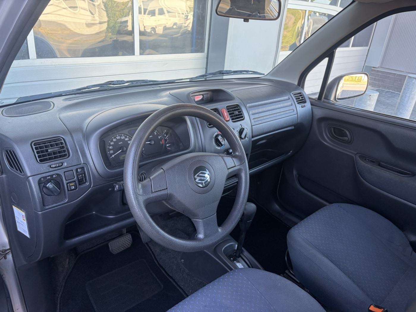 Foto van Suzuki Wagon R