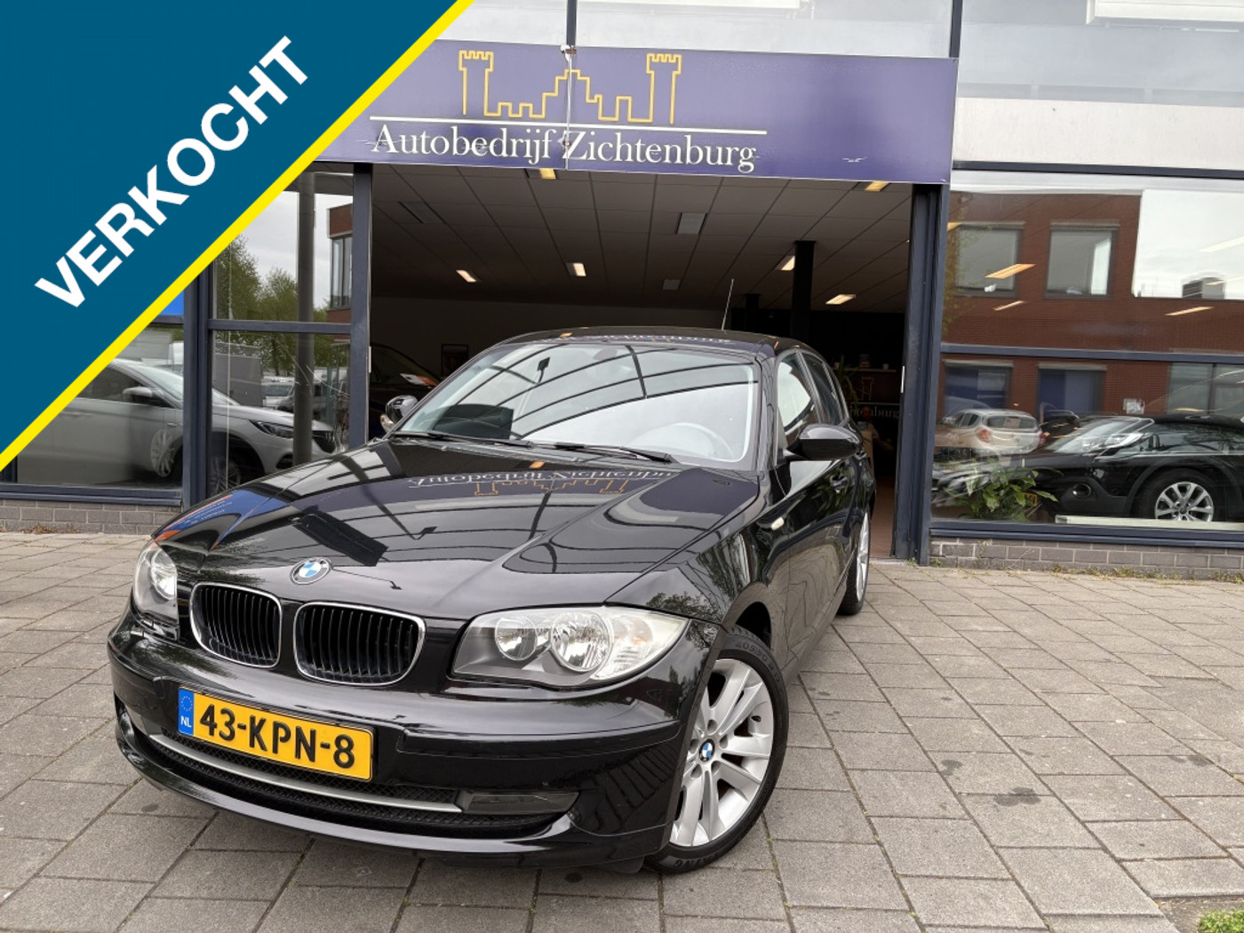 BMW 1er Reihe 116i Corporate 2010 - voorkant