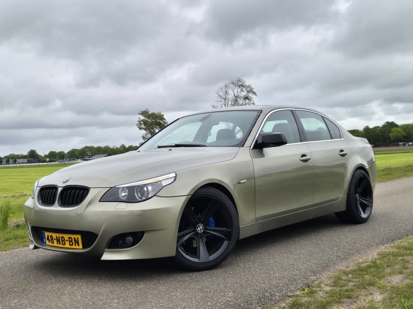 BMW 5er Reihe 530i Executive 2003 - voorkant