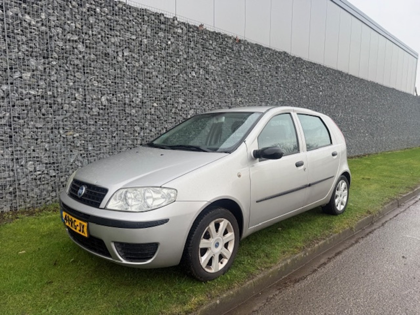 Fiat Fiat Punto 1.2 Young Airco | 5 Drs 2005 - voorkant
