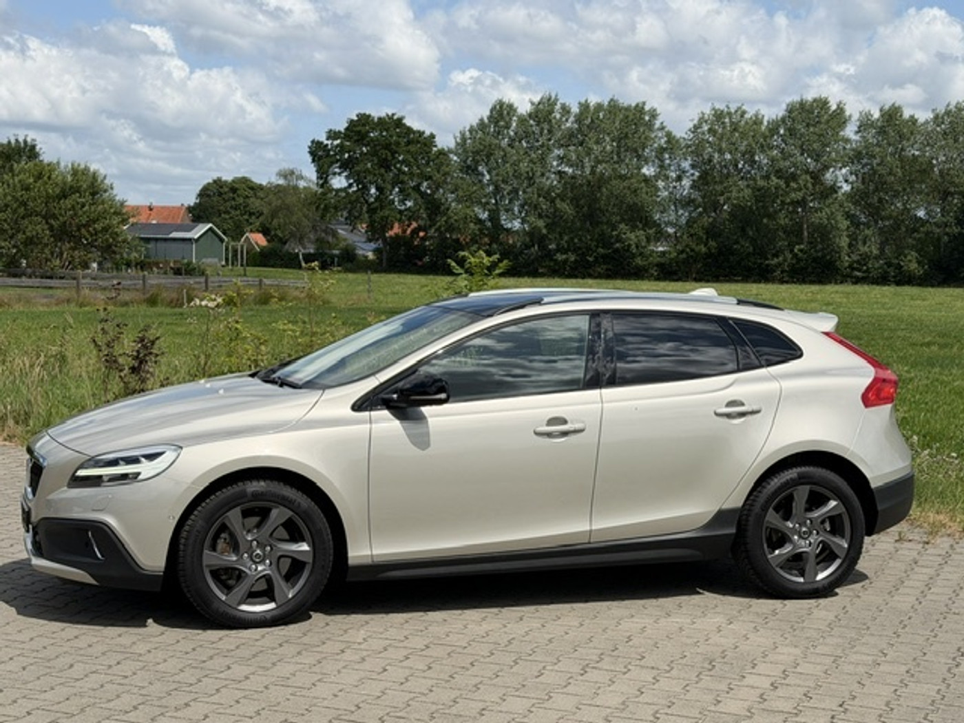 Foto van Volvo V40 Cross Country