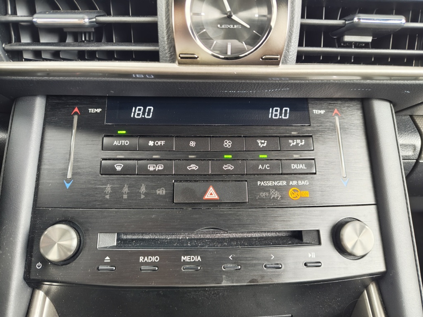 Foto van Lexus Is