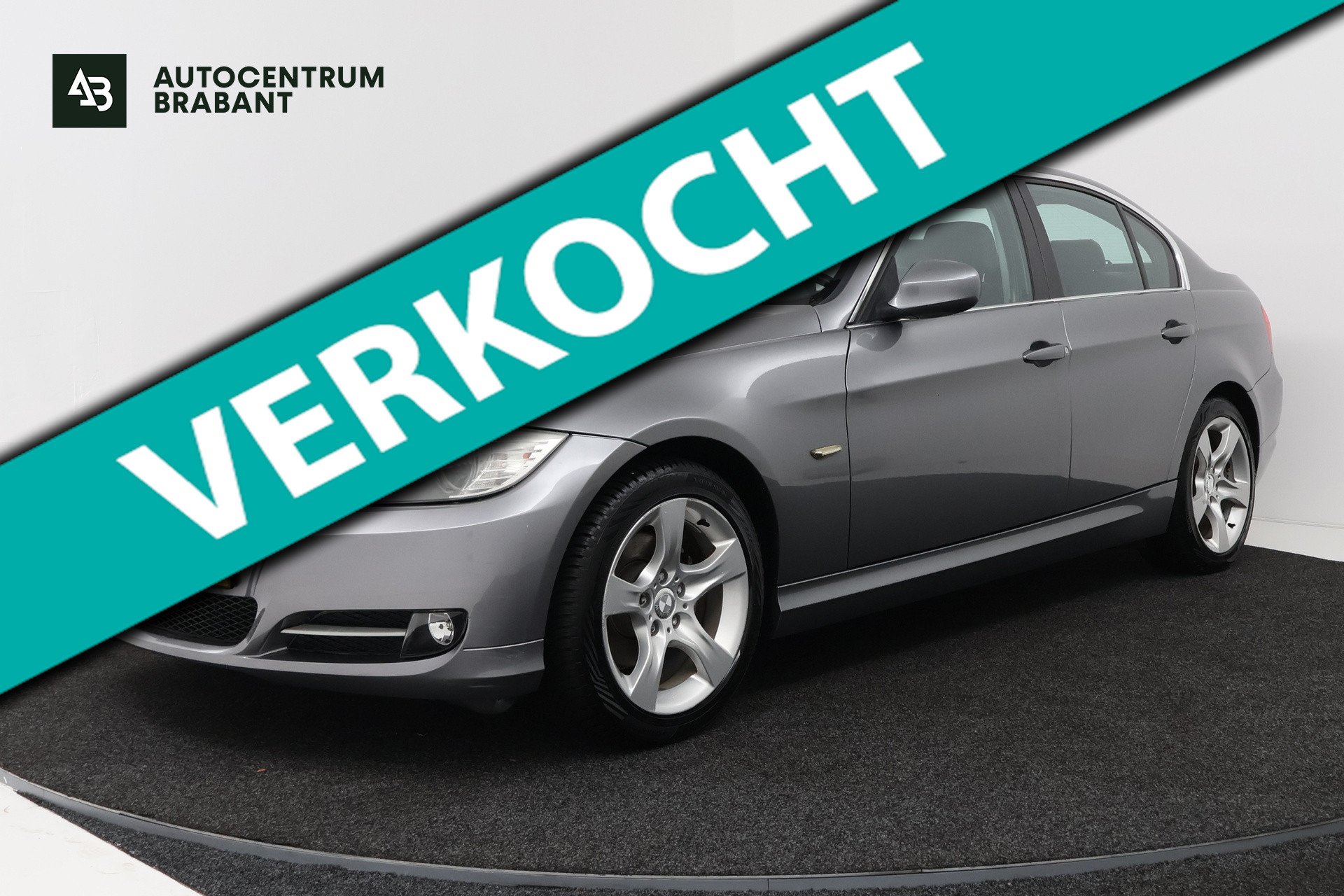 BMW 318i 318i Business Line 2011 - voorkant