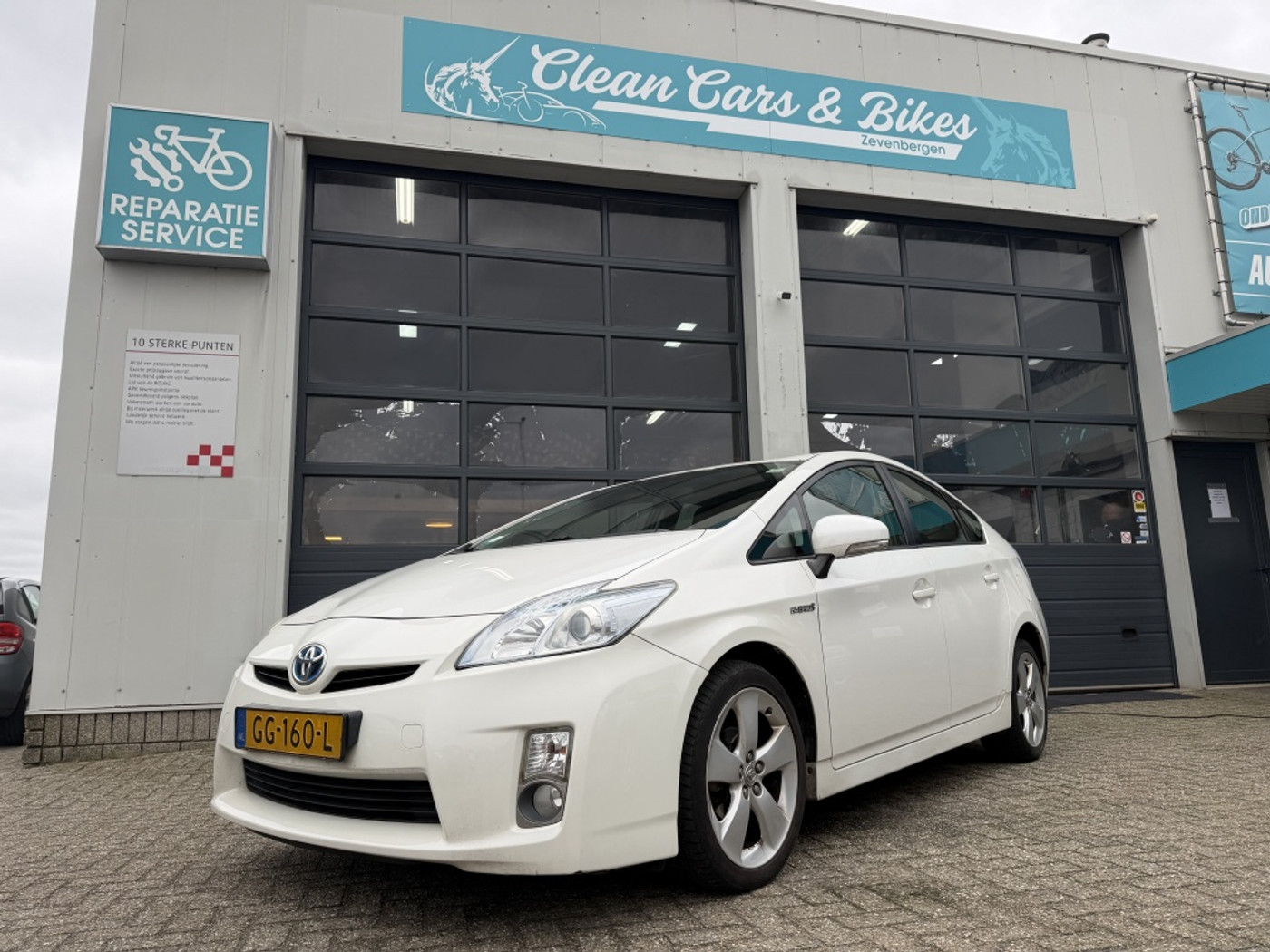 Toyota Toyota Prius 1.8 Aspiration 2010 - voorkant