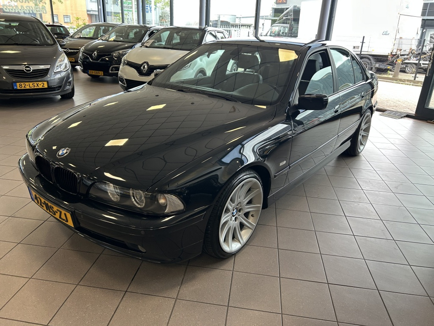 BMW 5er Reihe 525i Lifestyle Ed. NW STAAT YOUNGTIMER BJ 2004 !!! 2004 - voorkant