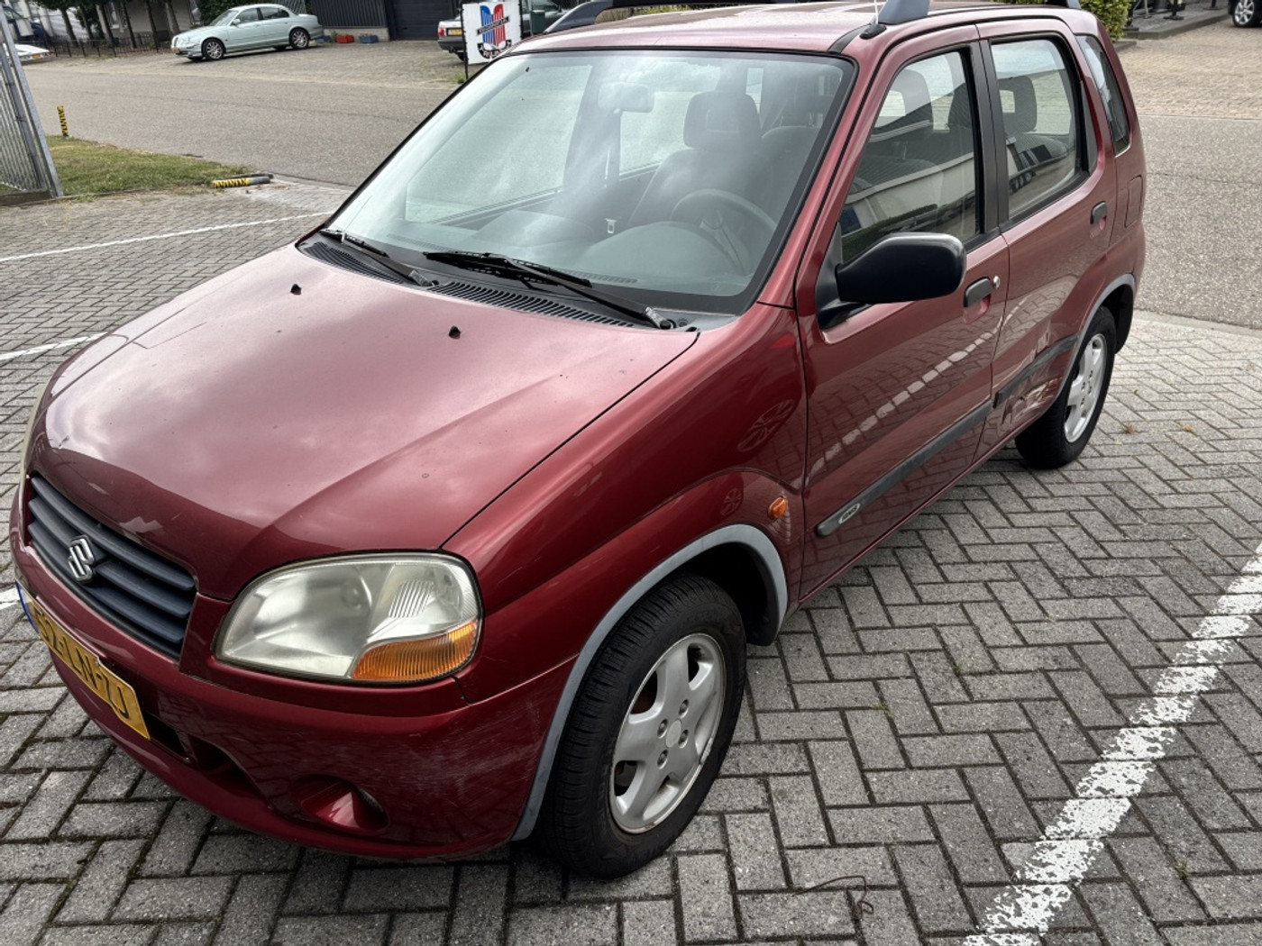Suzuki Ignis 1.3-16V GS 2003 - voorkant