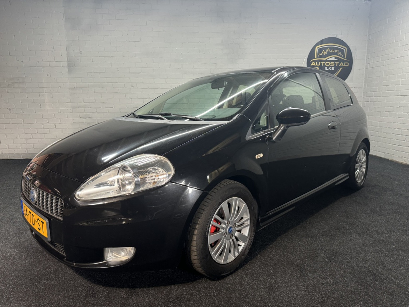 Fiat Fiat Punto 1.4 Ed. Blue & Me 2006 - voorkant