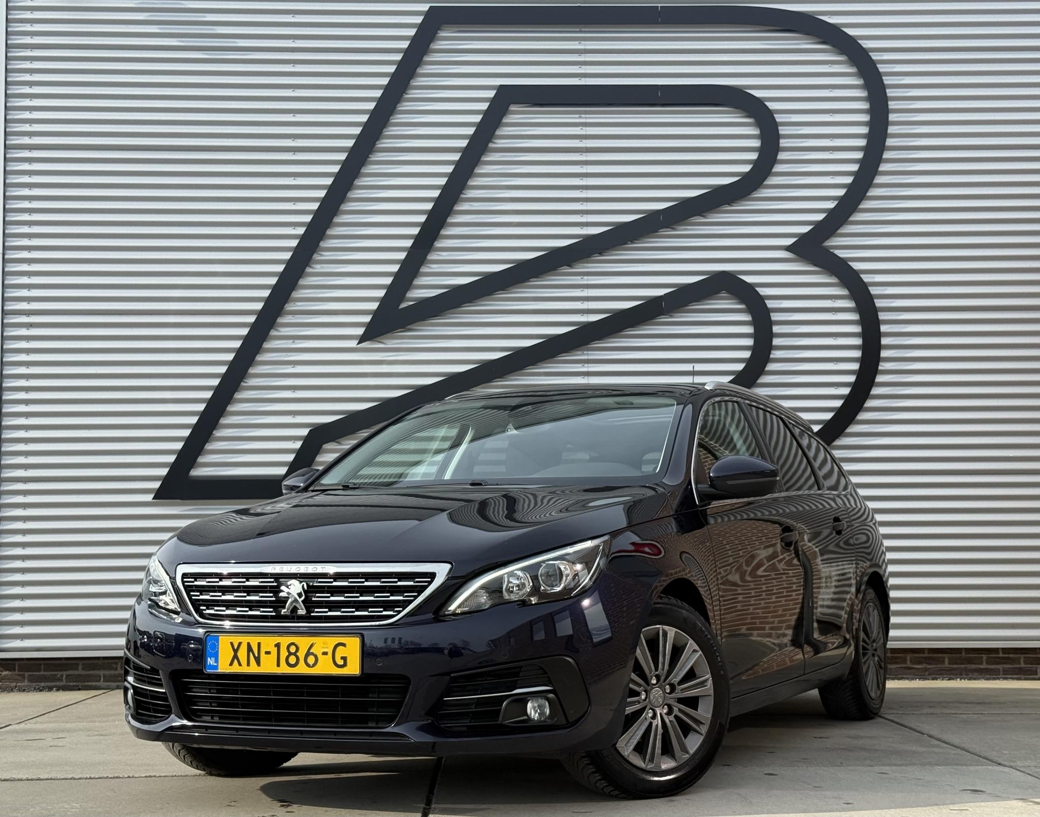 Peugeot 308 1.2 PureTech Allure 2019 - voorkant