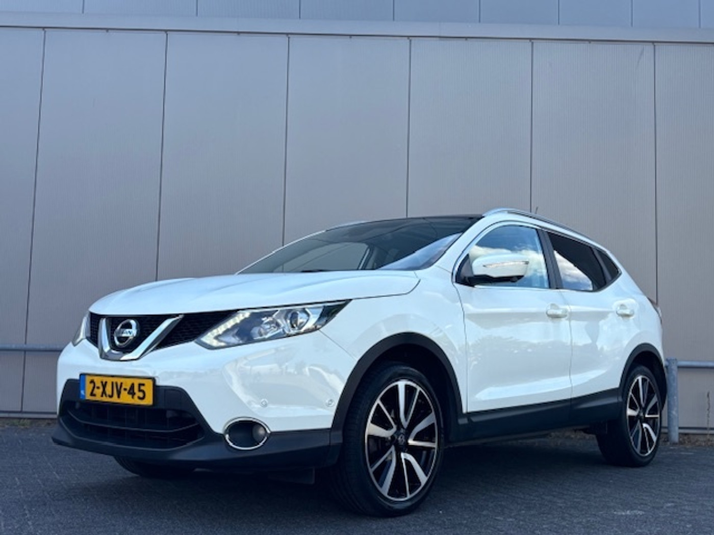 Nissan Qashqai 1.2 Tekna 2014 - voorkant