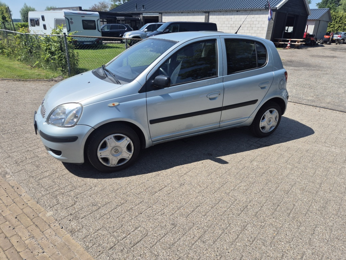 Toyota Yaris 1.3 VVT-i Idols 2004 - voorkant