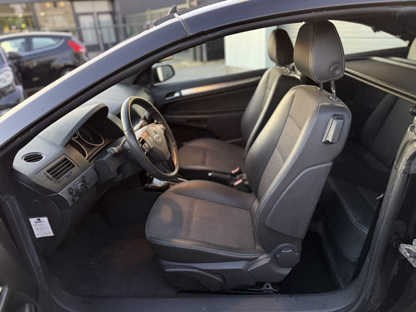 Foto van Opel Astra Twintop