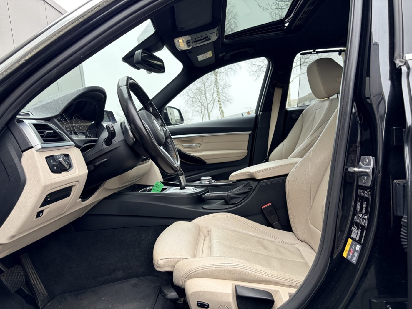 Foto van BMW 330e