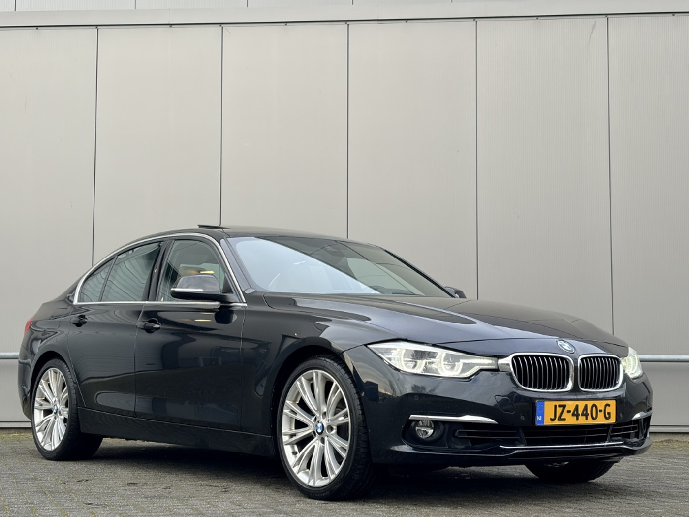 Foto van BMW 330e