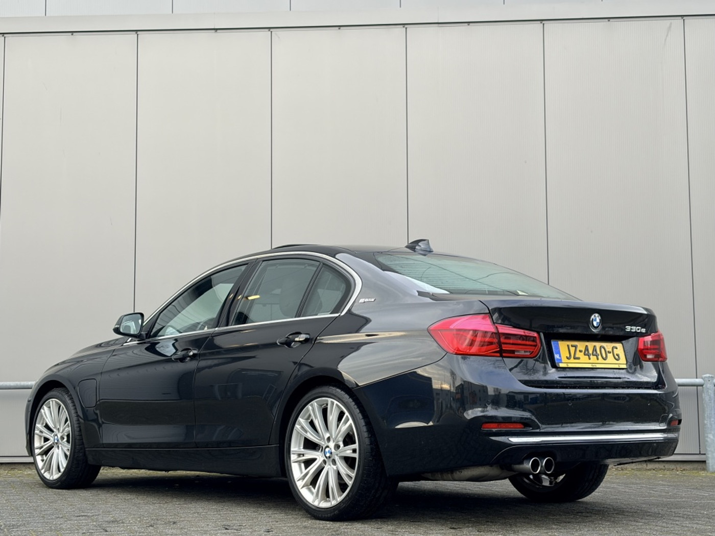 Foto van BMW 330e