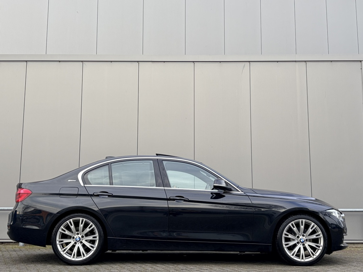 Foto van BMW 330e