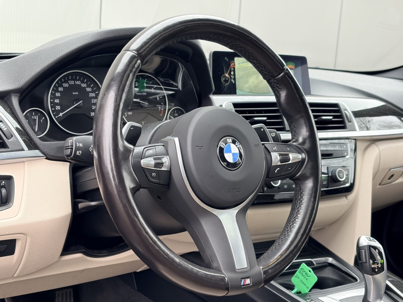Foto van BMW 330e