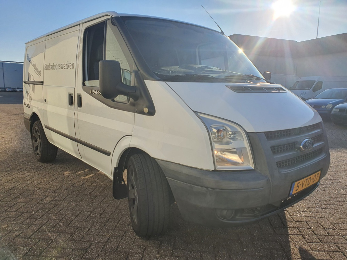 Foto van Ford Transit 260s Van 85dpf LR 4.23