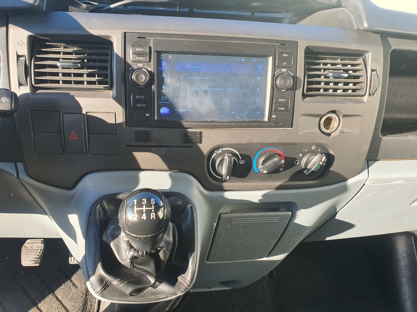 Foto van Ford Transit 260s Van 85dpf LR 4.23