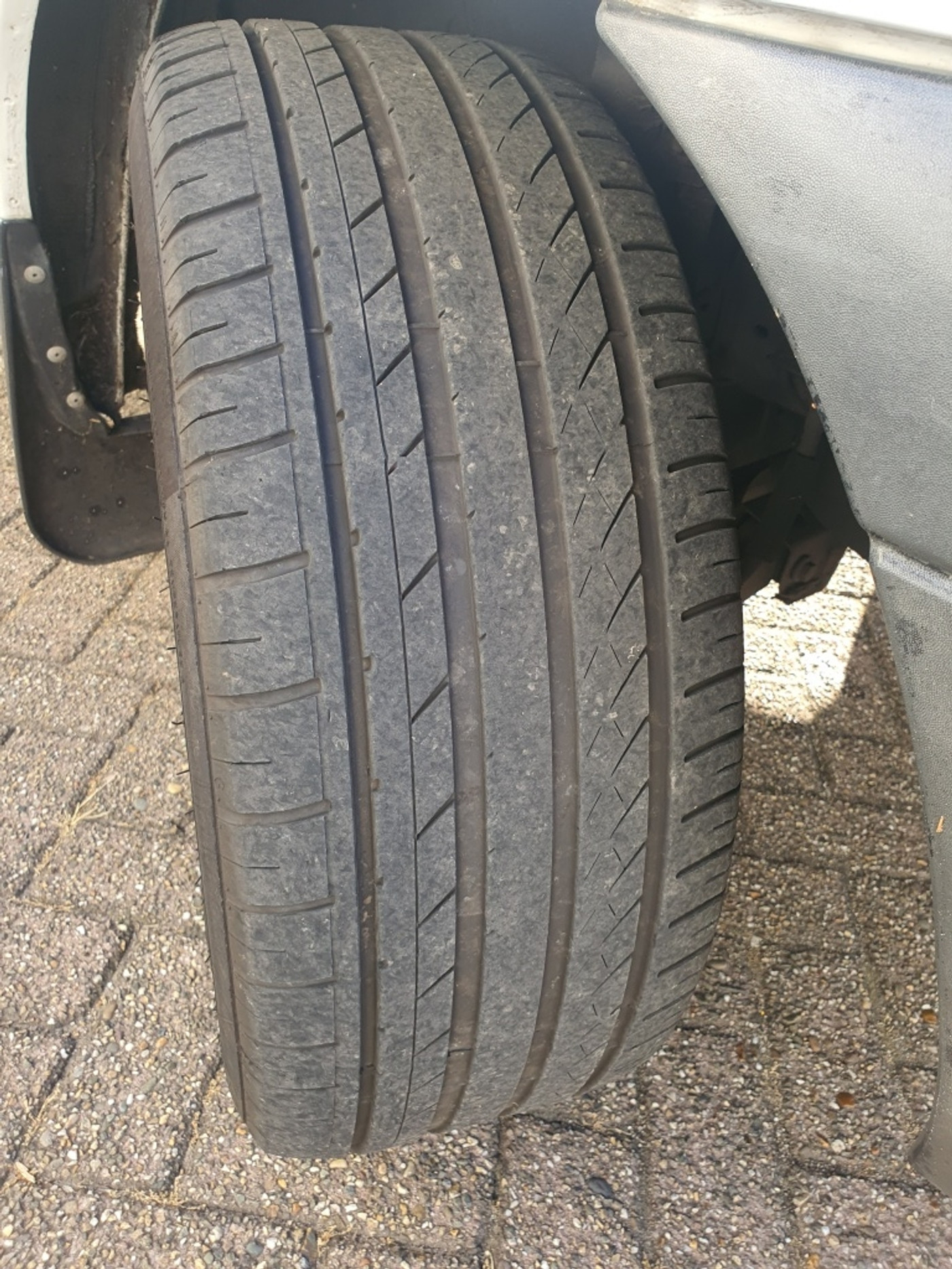 Foto van Ford Transit 260s Van 85dpf LR 4.23