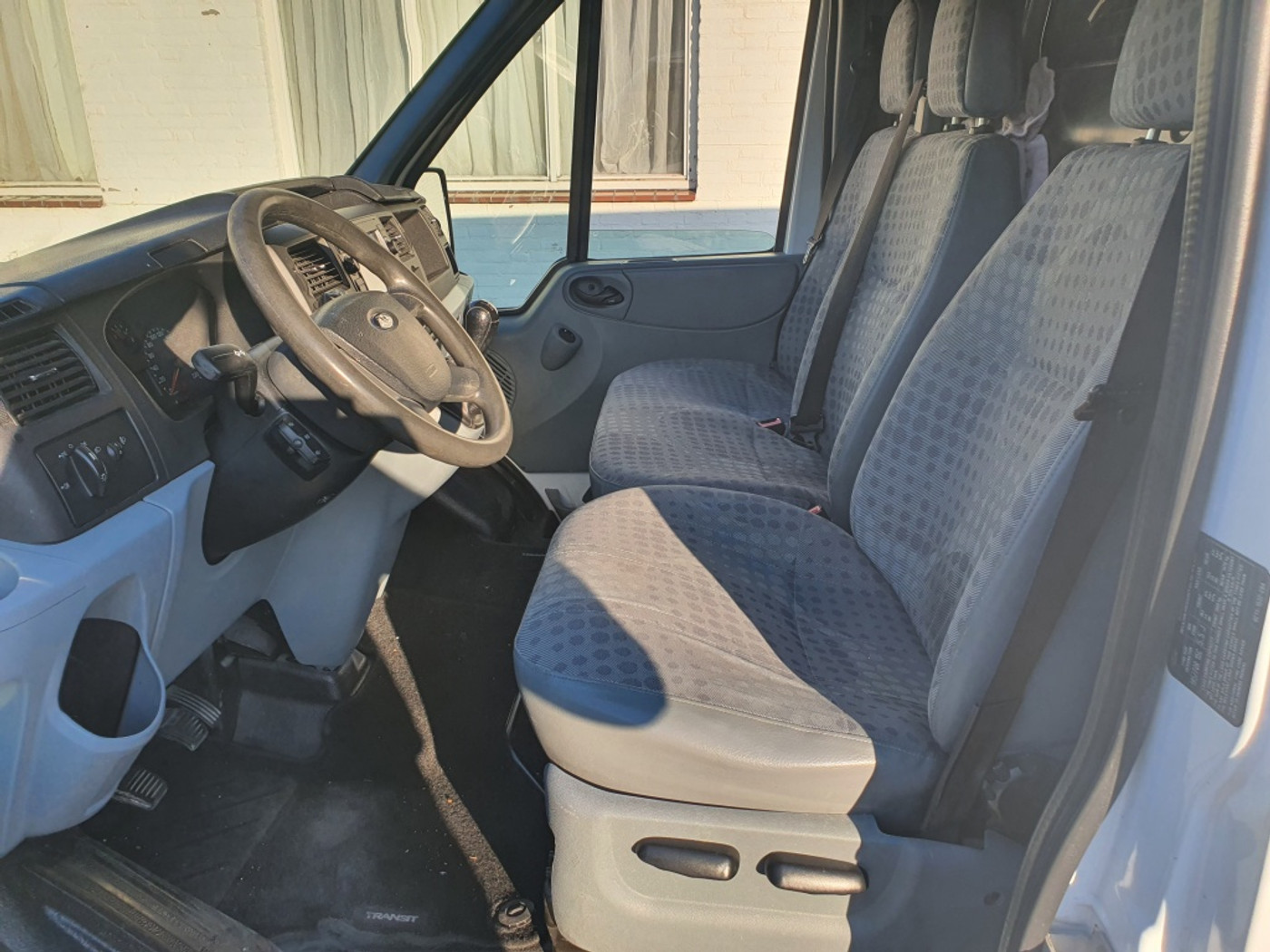 Foto van Ford Transit 260s Van 85dpf LR 4.23