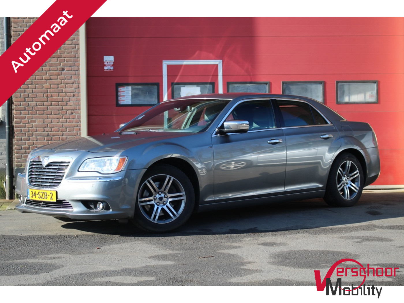 Lancia Thema 3.6 V6 Platinum 2012 - voorkant