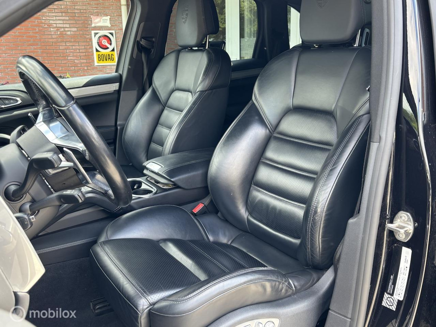 Foto van Porsche Cayenne S E-hybrid