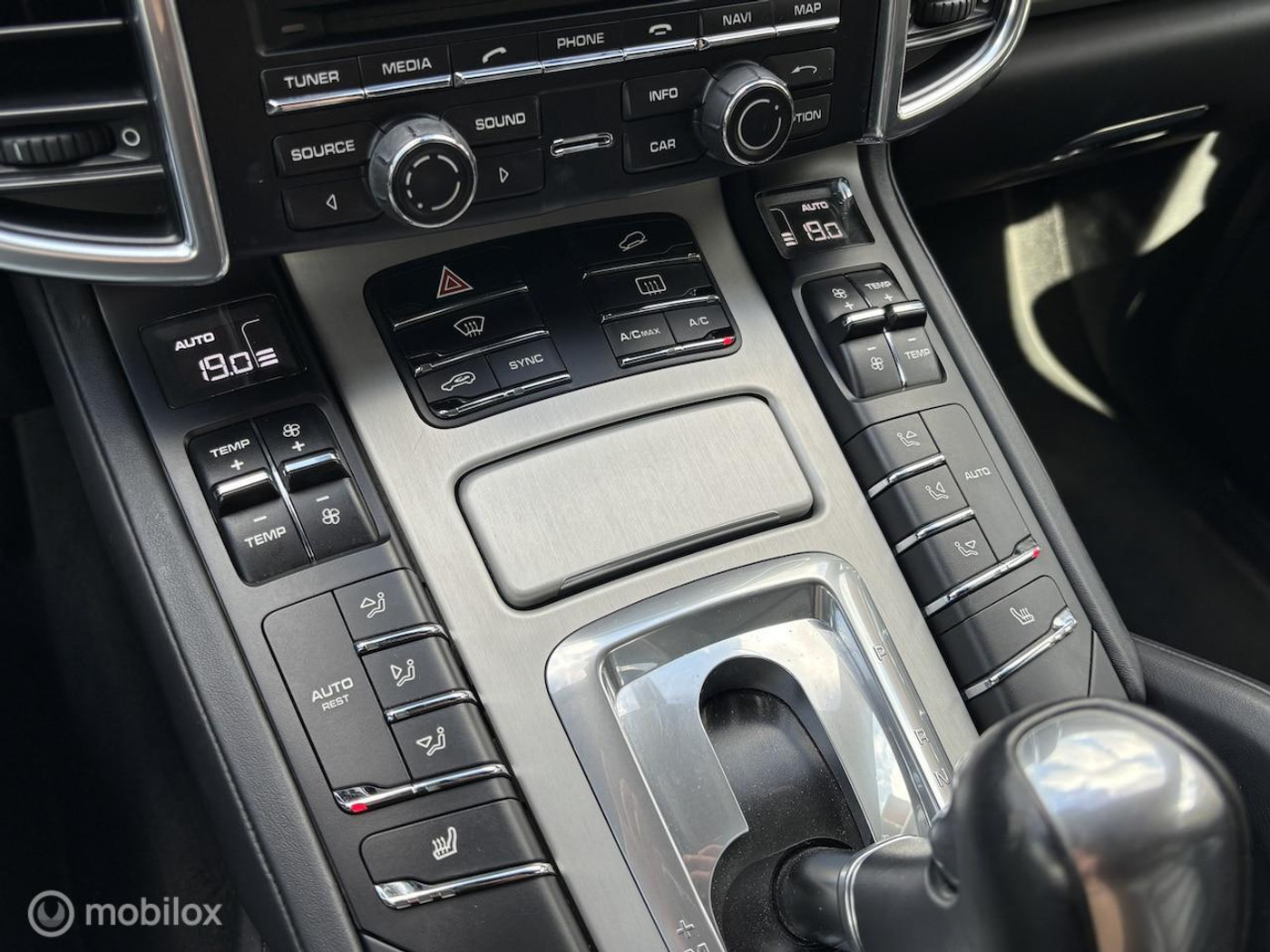 Foto van Porsche Cayenne S E-hybrid
