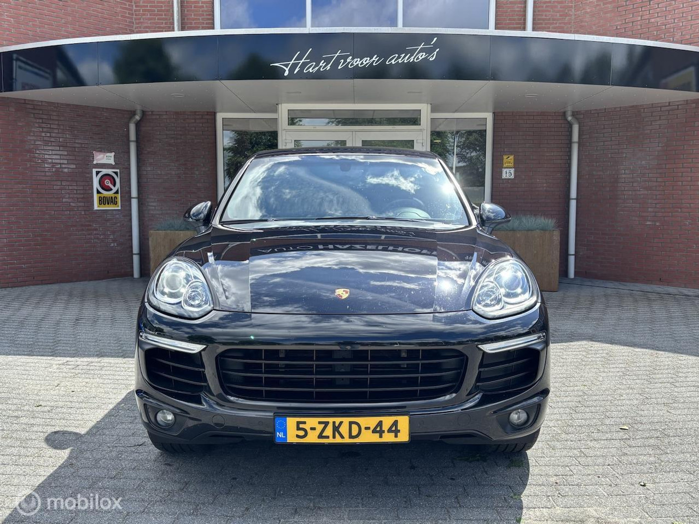 Foto van Porsche Cayenne S E-hybrid