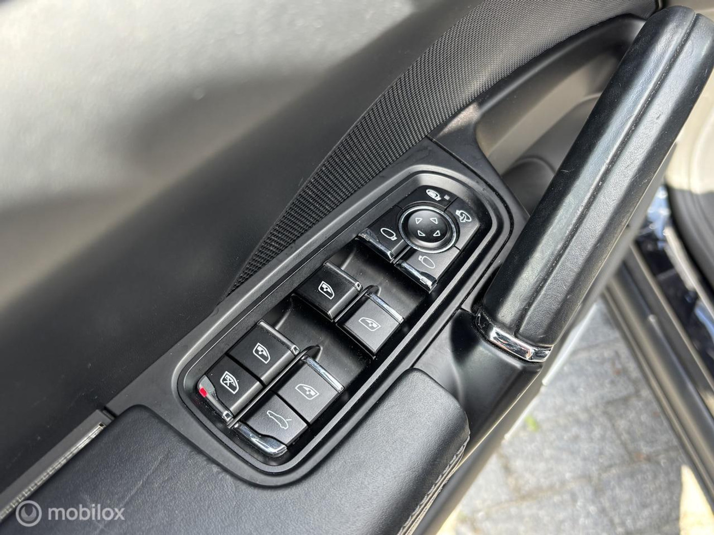 Foto van Porsche Cayenne S E-hybrid