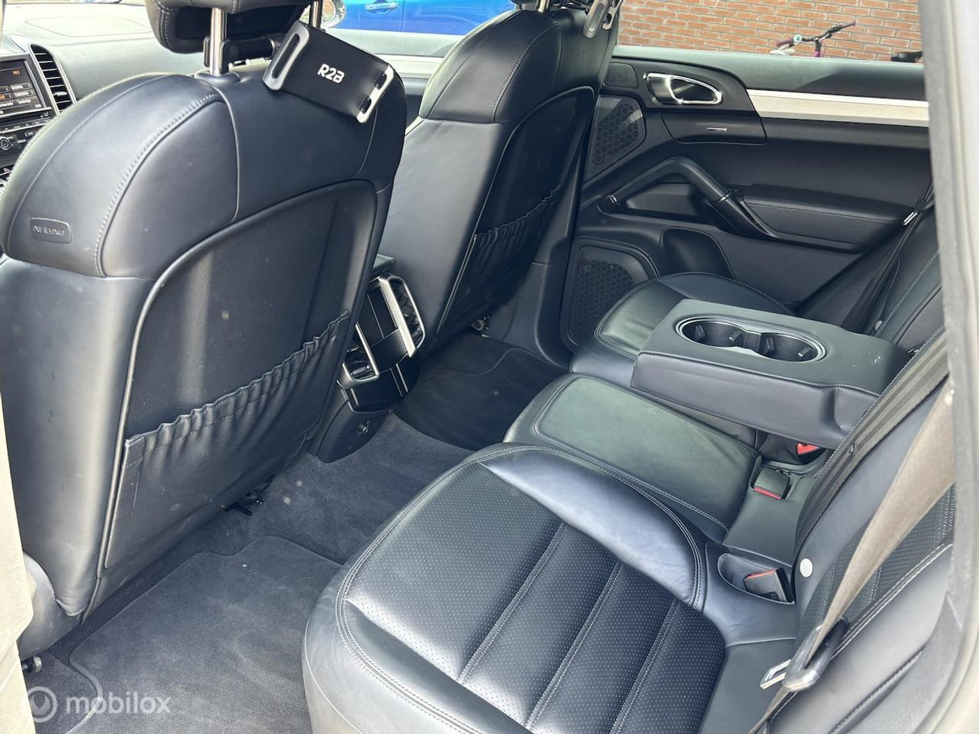 Foto van Porsche Cayenne S E-hybrid